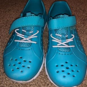 Stride Rite girls land and water shoe size 9